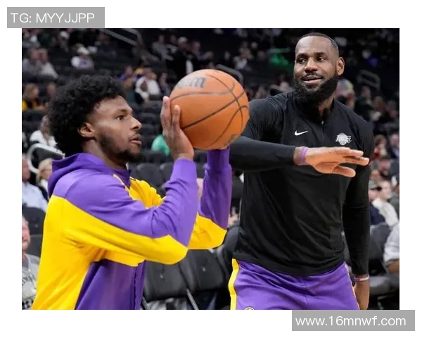 湖人热火季前赛精彩对决球星表现引发球迷热议