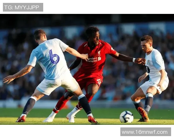 伯明翰与女王巡游精彩对决比分揭晓赛季表现分析