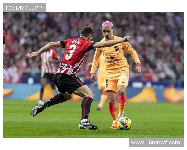 卡昂与洛里昂激战正酣比分悬念不断引发球迷热议 卡昂与洛里昂激战正酣比分悬念不断引发球迷热议