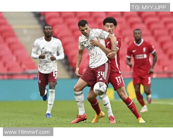 墨美洲与老虎大学激战正酣精彩对决引发球迷热议