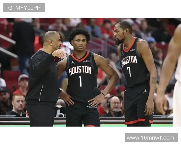 火箭队与公牛队激战三月十一日期待精彩对决与球星表现 火箭队与公牛队激战三月十一日期待精彩对决与球星表现