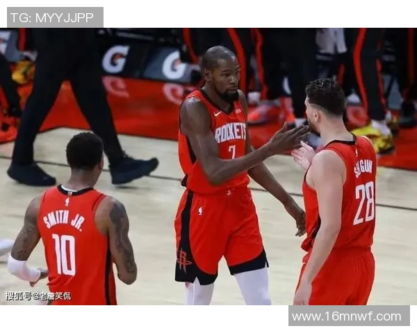 火箭队与雄鹿队2020年8月3日精彩对决在线直播回顾与分析