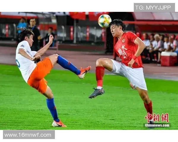 鲁能与恒大激战全场精彩录像回顾及赛后分析